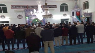 Beylikovada lise öğrencileri teravih namazında buluştu