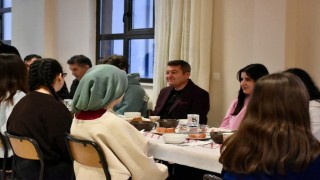 Bilecik İl Milli Eğitim Müdürü Şimşek, iftarda öğrencilerle bir araya geldi
