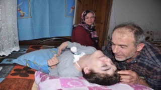 Bir köy onu çok sevdi, şimdi gözyaşlarıyla uğurluyor