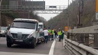Bolu Dağı Tüneli geçişinde otomobiller çarpıştı: 4 yaralı