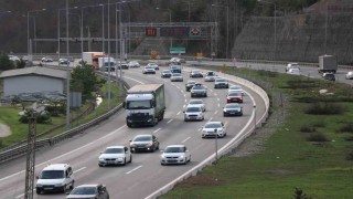Bolu Dağı Tünelinde bayram tatili yoğunluğu
