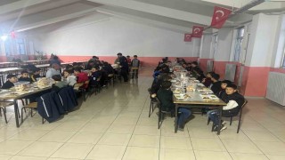 Bulanık Kaymakamı Koşansu öğrencilerle iftar açtı