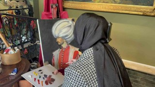Bulaşık yıkarken keşfedilen yeteneğin sergisi büyük ilgi gördü