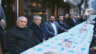 Bülent Arınç, 2 hemşehri derneğini ziyaret etti
