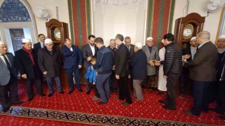 Bülent Arınç, aile fertleri için mevlit okuttu