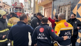Bursada yangında can pazarı...2 si çocuk 4 kişi kurtarıldı