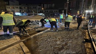 Büyükşehirden raylı sistem güzergahında gece boyu bakım çalışması