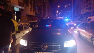 Çakarlı aracın sürücüsüne ve sahibine ceza yağdı