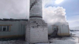 Çaldıranda cami yangını