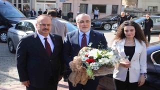 Çalışma ve Sosyal Güvenlik Bakanı Işıkhan, Vali Canbolat ile görüştü