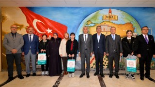 Çanakkale Zaferi’nin 110. Yılında Osmaniye’de Başarılı Öğrenciler Ödüllendirildi