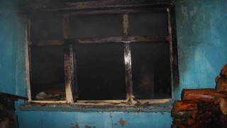 Çanakkalede ev yangınında kundaklama şüphesi: 1 gözaltı