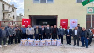 Çavdarhisarda çiftçilere yüzde 50 hibeli 19 bin 825 kilo nohut tohumu dağıtıldı