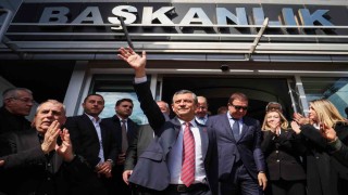 CHP Genel Başkanı Özgür Özel Beylikdüzü Belediyesini ziyaret etti