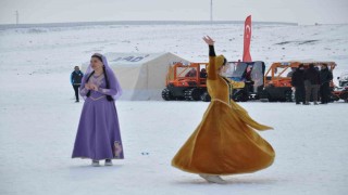 Çıldır Gölünde Buzlarla Dans Etkinliği düzenleniyor
