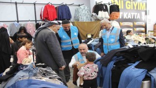 Cizrede yetim çocuklara bayramlık elbise hediye edildi