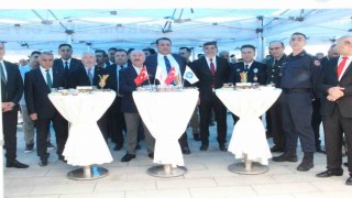 Çorumda kent protokolü ve vatandaşlar bayramlaştı