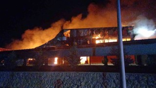 Çorumdaki fabrika yangında dumandan etkilenen 3 kişi hastaneye kaldırıldı
