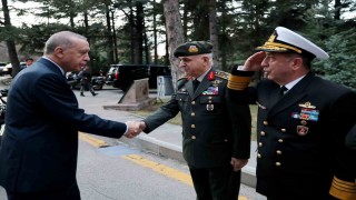 Cumhurbaşkanı Erdoğan: Coğrafyamız üzerinde istilacı heveslerle coğrafyamız üzerinde ameliyat yapmaya yeltenenler karşılarında Türkiyeyi bulacaktır