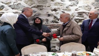 Cumhurbaşkanı Erdoğan: Demir yumruğumuzu daima hazır tutuyoruz