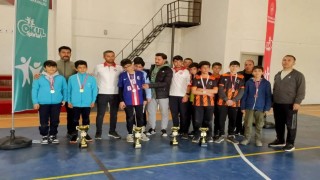 Cumhuriyet Ortaokulu flor korling dalında birinci oldu