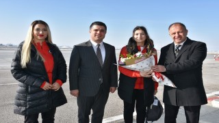 Damala Köse çiçeklerle karşılandı