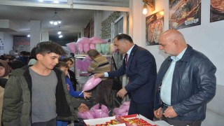Demircili hayırseverin sosyal medya duyurusuna çocuklar akın etti