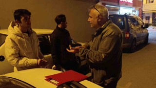 Denetime takılan motosiklet sürücüsüne polisten nasihat: Evde anneniz babanız sizleri bekliyor