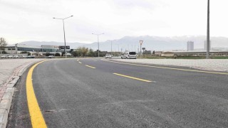 Denizlide Ahmet Nazif Zorlu Sanayi Sitesi kavşağı güvenli hale getirildi