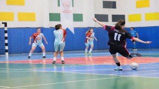 Denizlinin ev sahipliğinde gerçekleşen futsalda yarı finalistler belli oldu