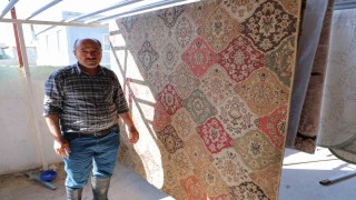 Depremin üzerinden 2 yıl geçti: Yıkamacıda kalan halılar, sahiplerinin hayrına ihtiyaç sahiplerine verildi