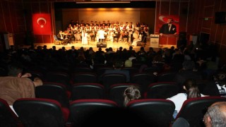 Diyarbakırda 4 dilli konser