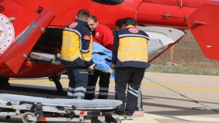Diyarbakırda kalp krizi geçiren kadın ambulans helikopterle hastaneye sevk edildi