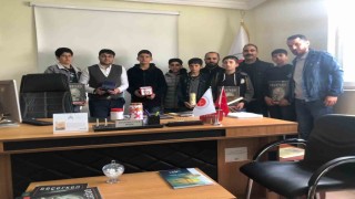 Diyarbakırda lise öğrencileri biriktirdikleri parayı Filistine bağışladı