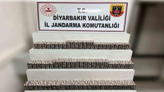 Diyarbakırda uyuşturucu operasyonu: 5 şahsın üzerinden 13 bin 552 adet sentetik hap çıktı