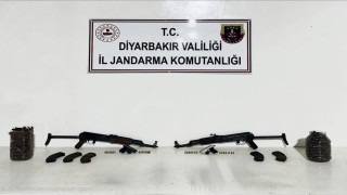 Diyarbakırda üzeri taşla kapatılmış silahlar ve mühimmat ele geçirildi