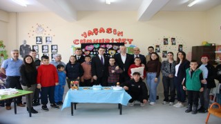 Down Sendromlular Gününde öğrencilerle buluştular