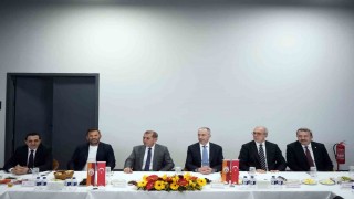 Dursun Özbek: Galatasaraya çok büyük finansal katkı verecek projeler yapıyoruz