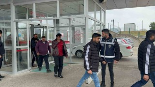 Düzensiz göçmenlere polis engeli