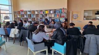 EBYÜde sanat terapisi