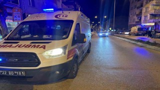Edirnede motosikletin çarptığı yaya yaralandı