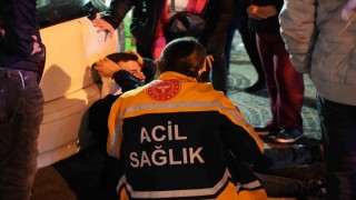 Edirnede otomobilin yayalara çarpma anı kamerada: 3 yaralı