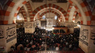 Edirnede Ramazan Bayramında vatandaşlar camilere akın etti