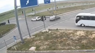 Edirnede Yunan sürücünün motosiklete çarptığı kaza kamerada