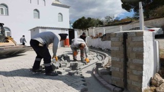 Efeler Belediyesi, Baltaköy Camii bahçesini yeniledi