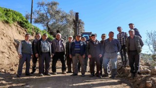 Efeler Belediyesi Gölcük Mahallesi sakinlerinin yol sorununu çözüme kavuşturdu