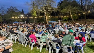 Efeler Belediyesi personeli iftar yemeğinde bir araya geldi