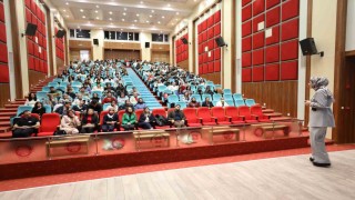Elazığda geleceğin hemşirelerine oryantasyon eğitimi verildi