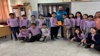 Emette minik yüreklerden Filistine destek
