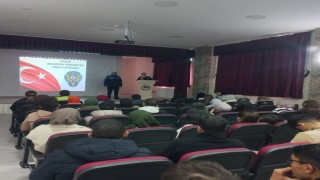 Emniyet ekipleri öğrencileri bilgilendirdi